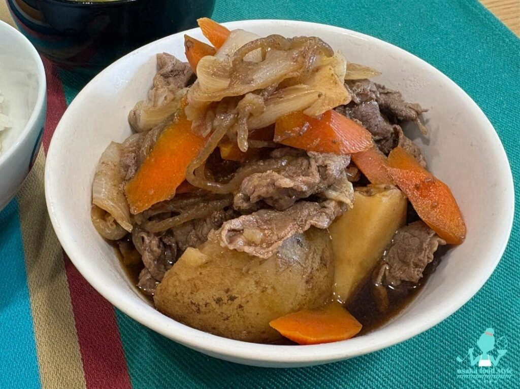 新じゃがいもの肉じゃがのサムネイル